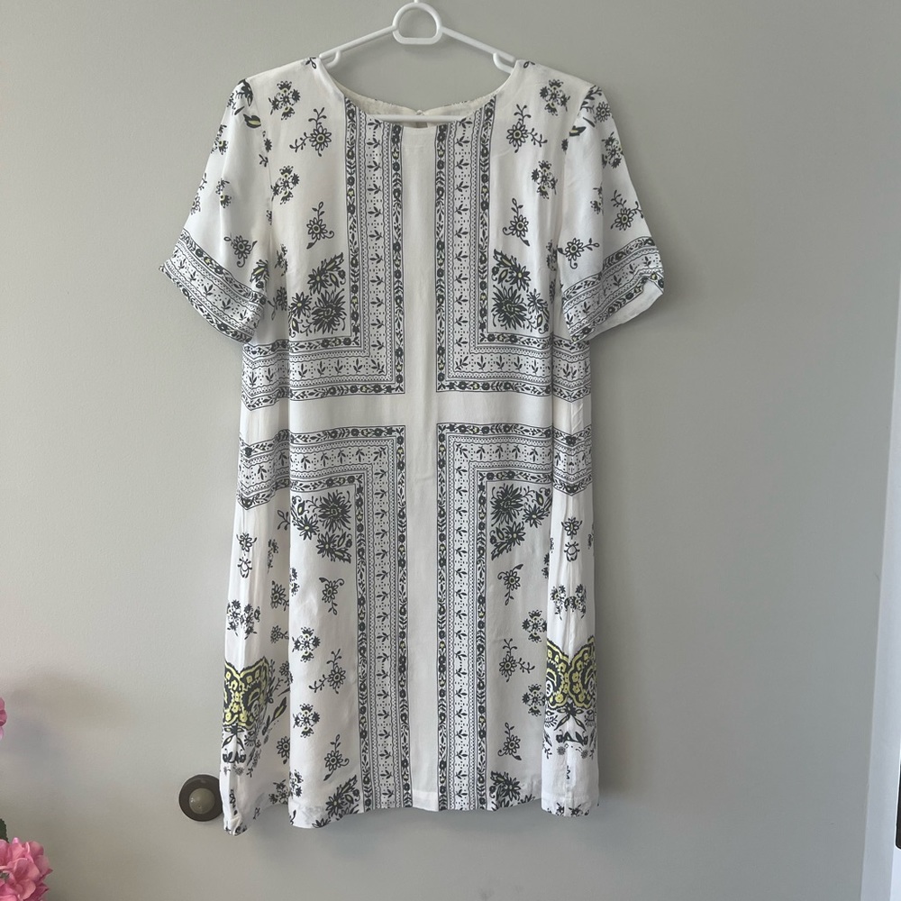Ann Taylor Loft Short Sleeve Swing Dress Paisley Floral Pattern